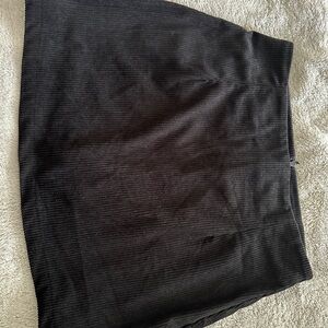 HALARA Black Ribbed Mini Skirt